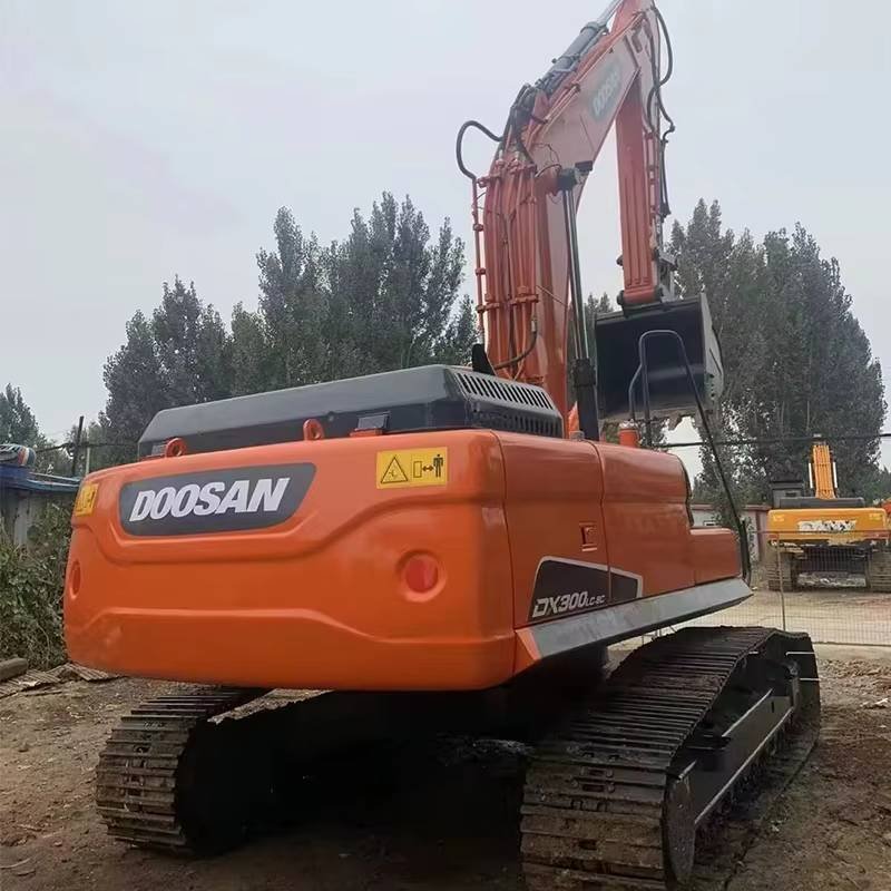 Used construction equipment – view 3