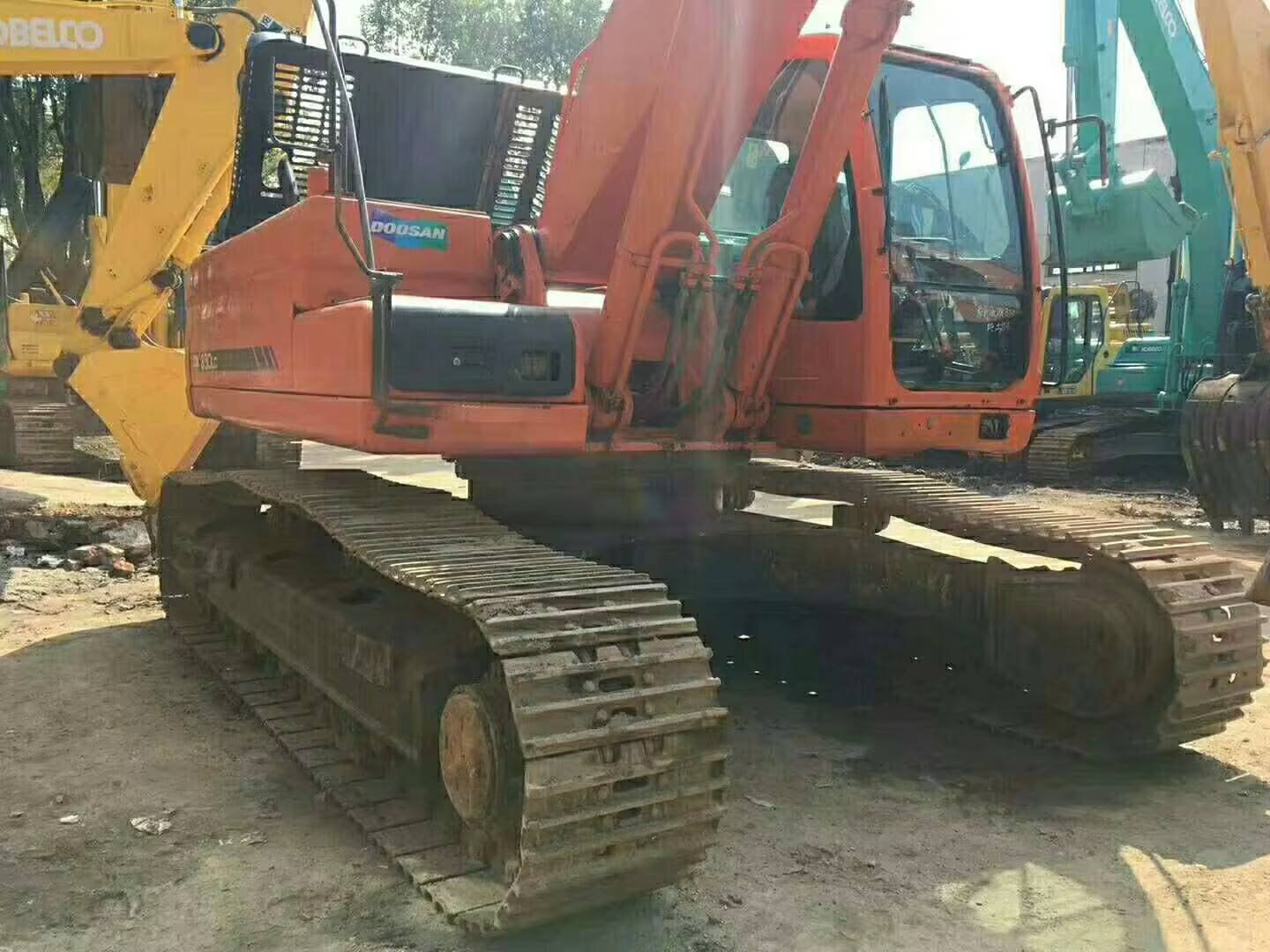 Used construction equipment – view 3