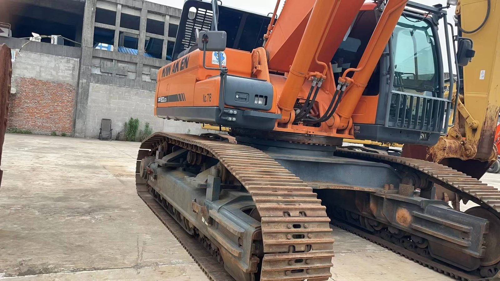 Used construction equipment – view 3