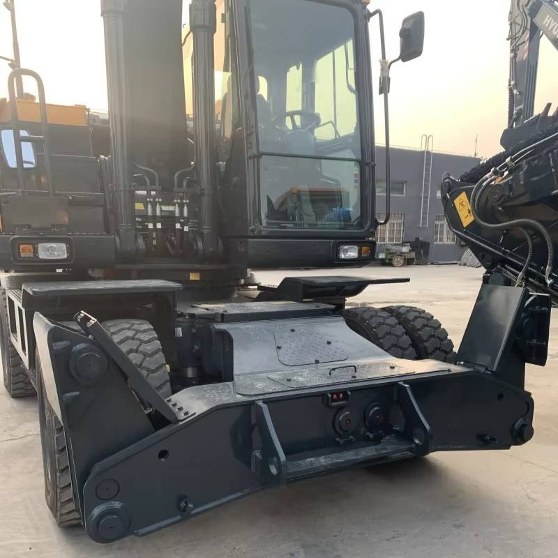 Used construction equipment – view 3