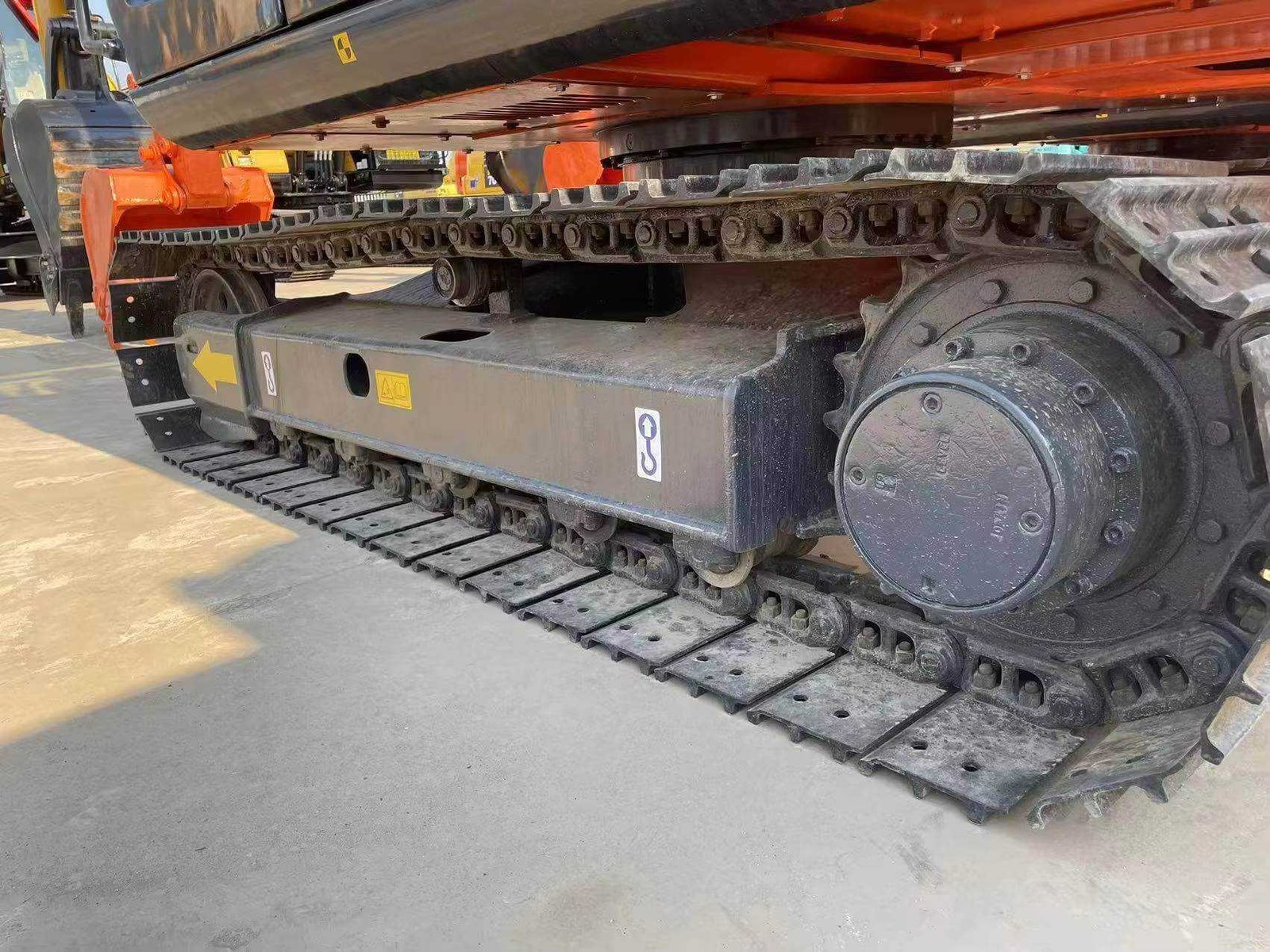 Used construction equipment – view 3