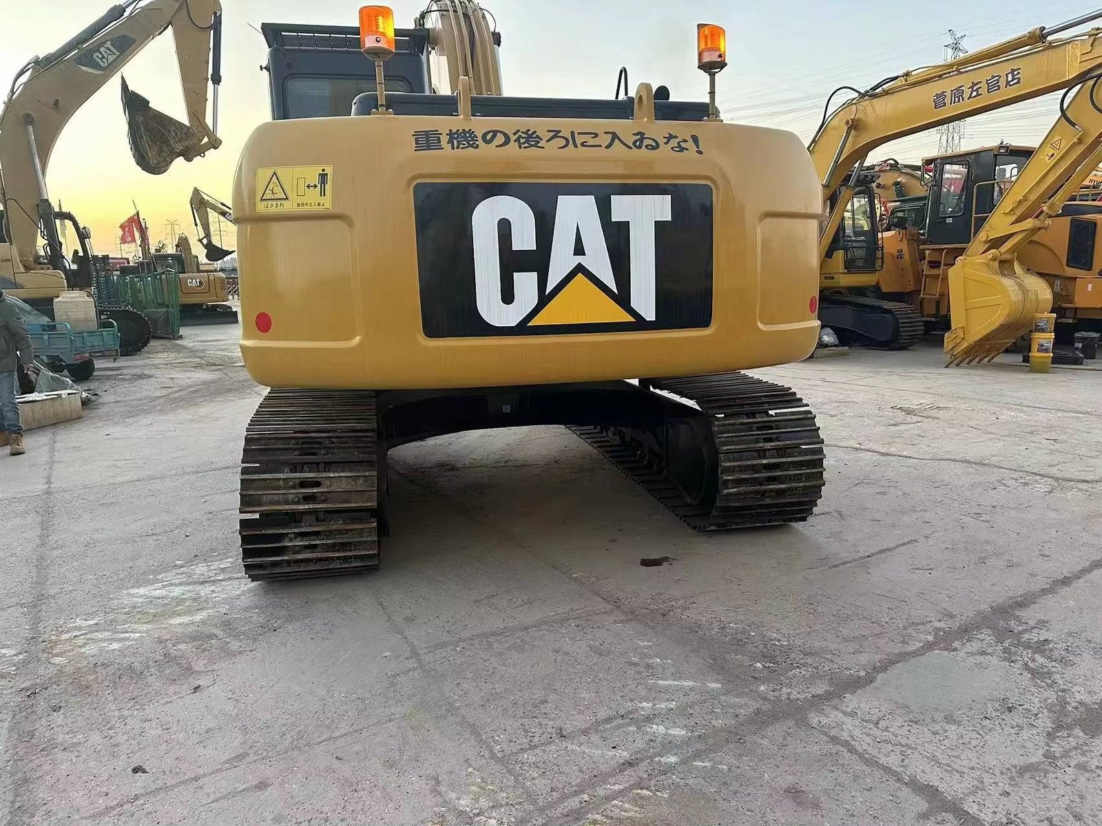 Used construction equipment – view 4