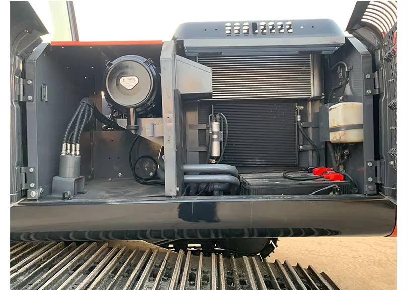 Used construction equipment – view 4