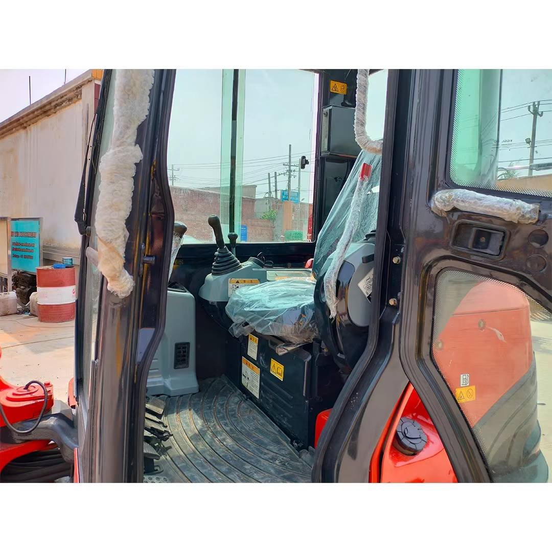 Used construction equipment – view 4