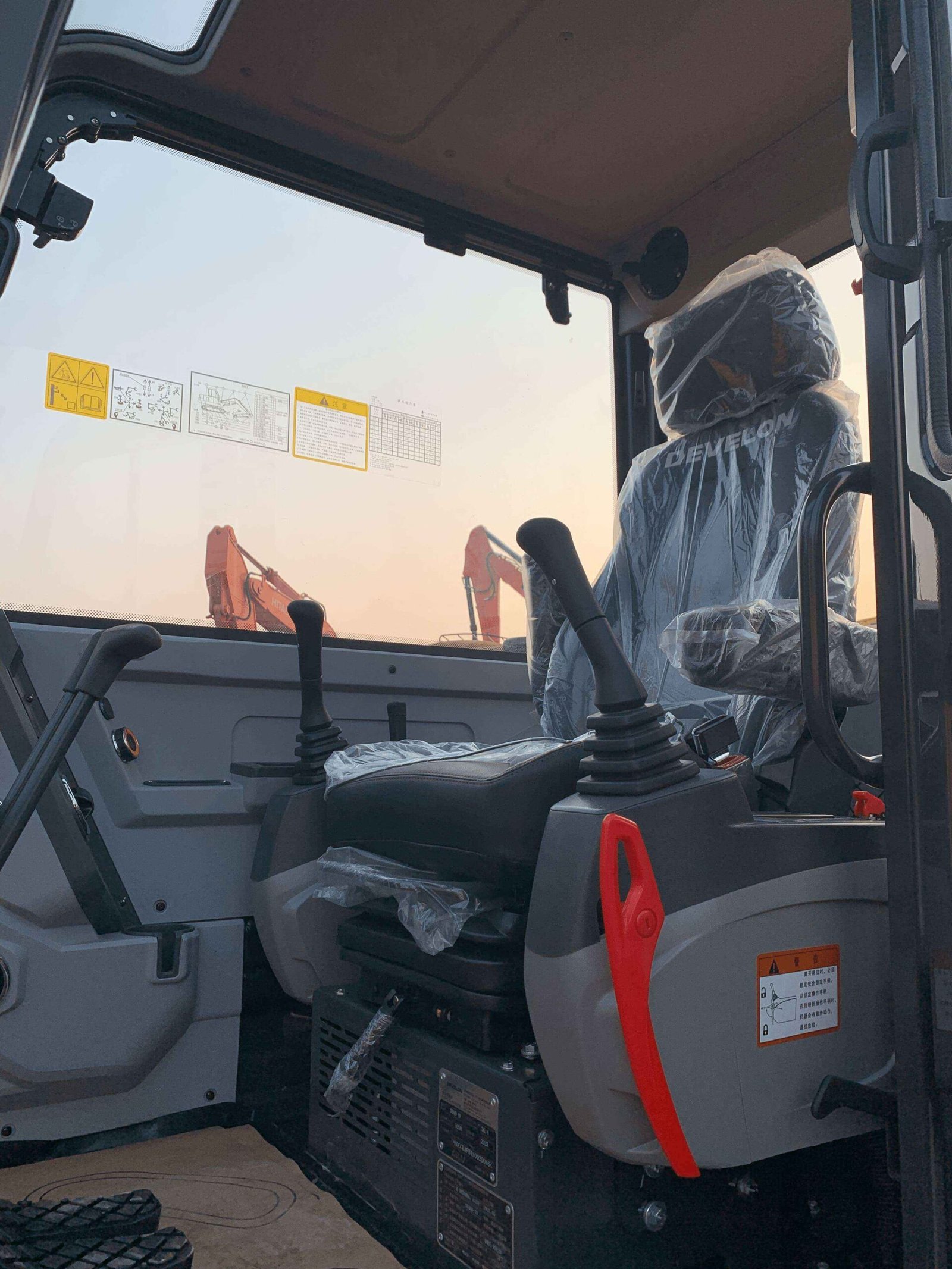 Used construction equipment – view 4