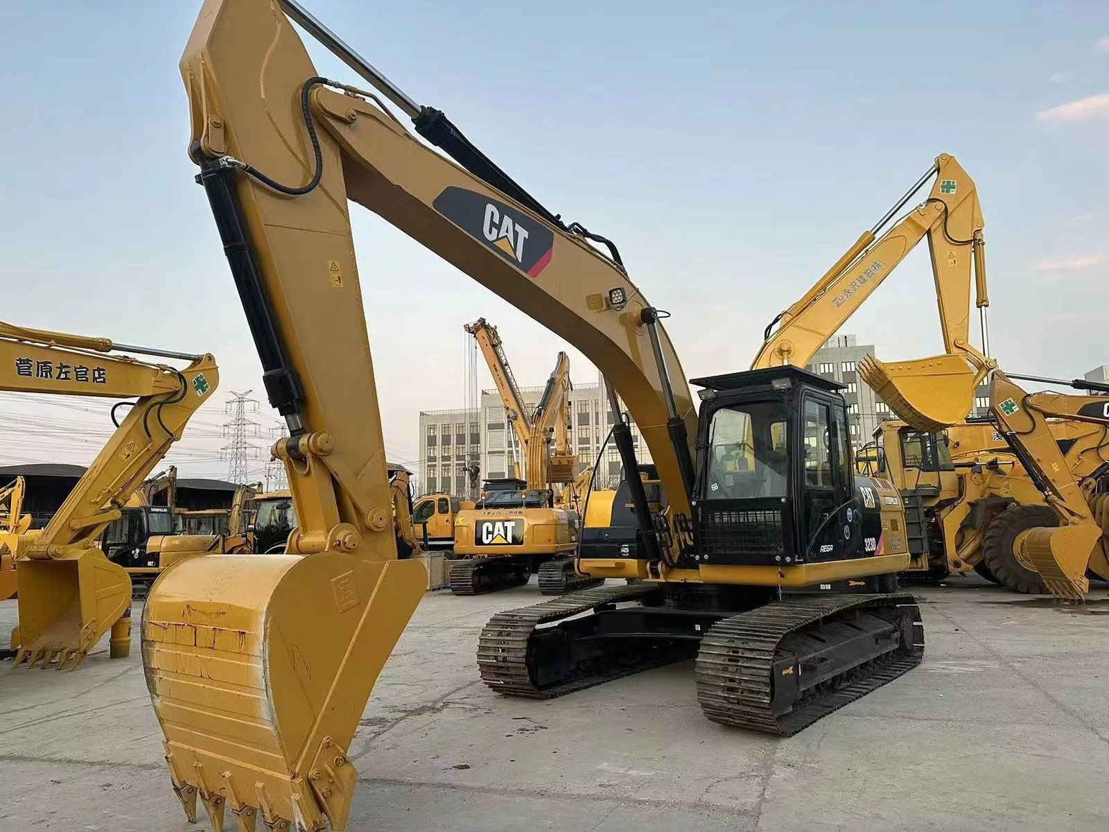 Used construction equipment – view 5