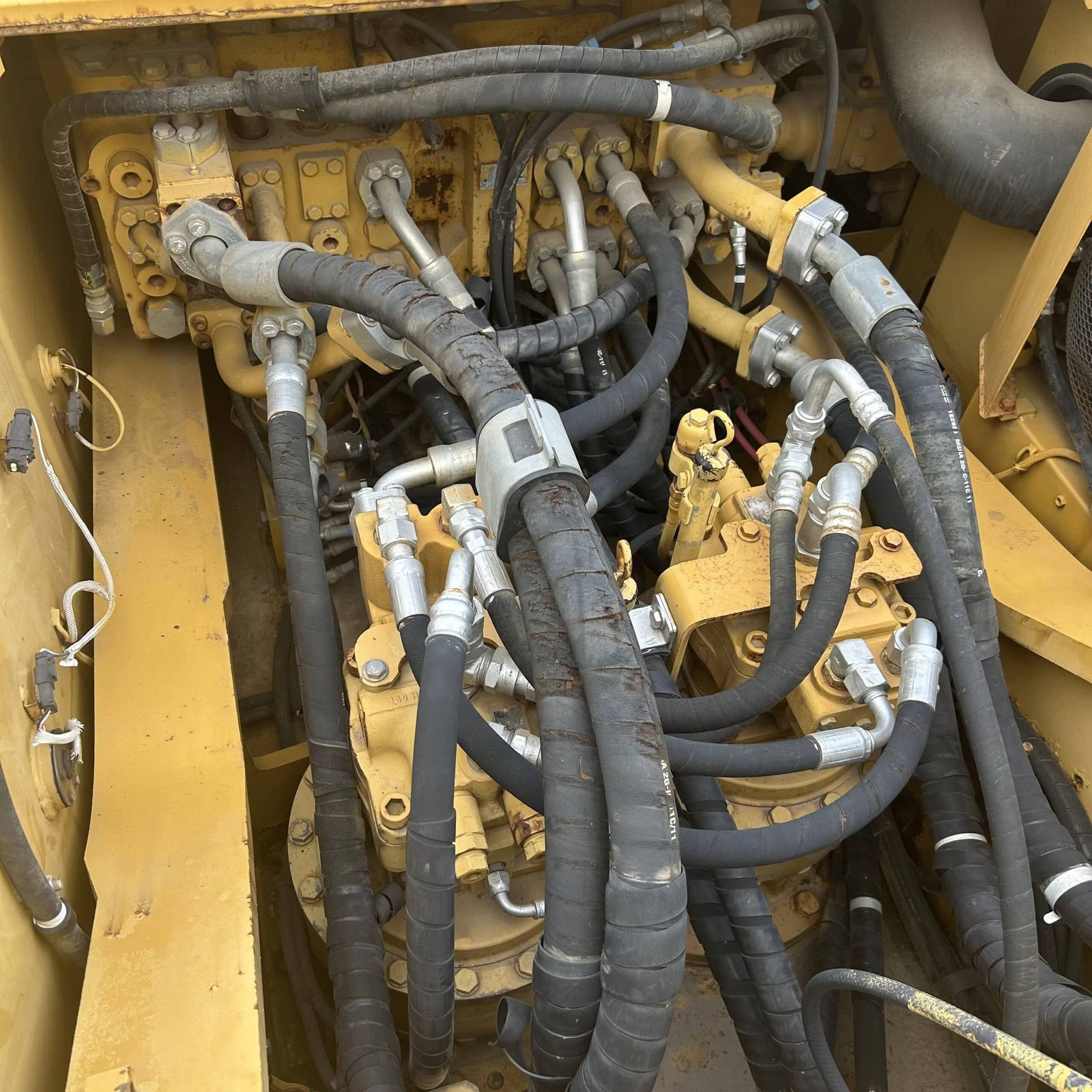 Used construction equipment – view 5