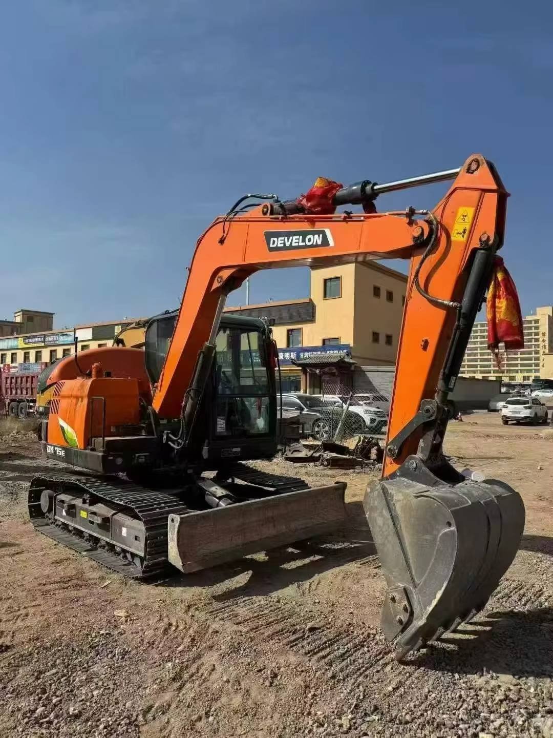 Used construction equipment – view 5