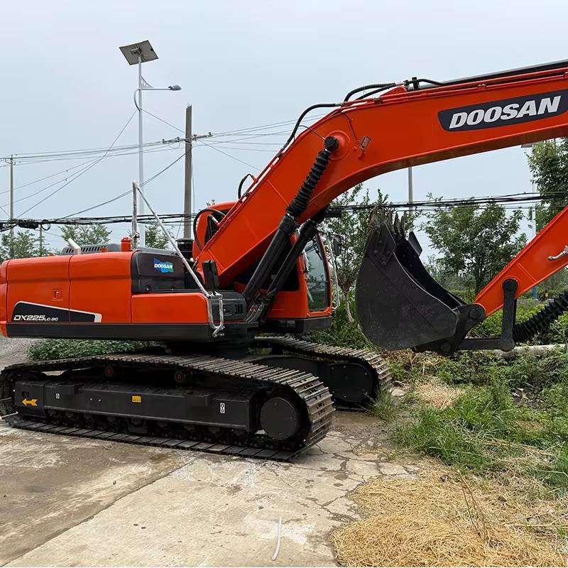 Used construction equipment – view 5