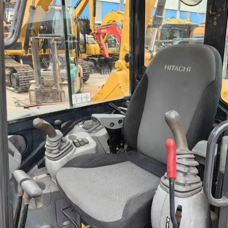 Used construction equipment – view 5