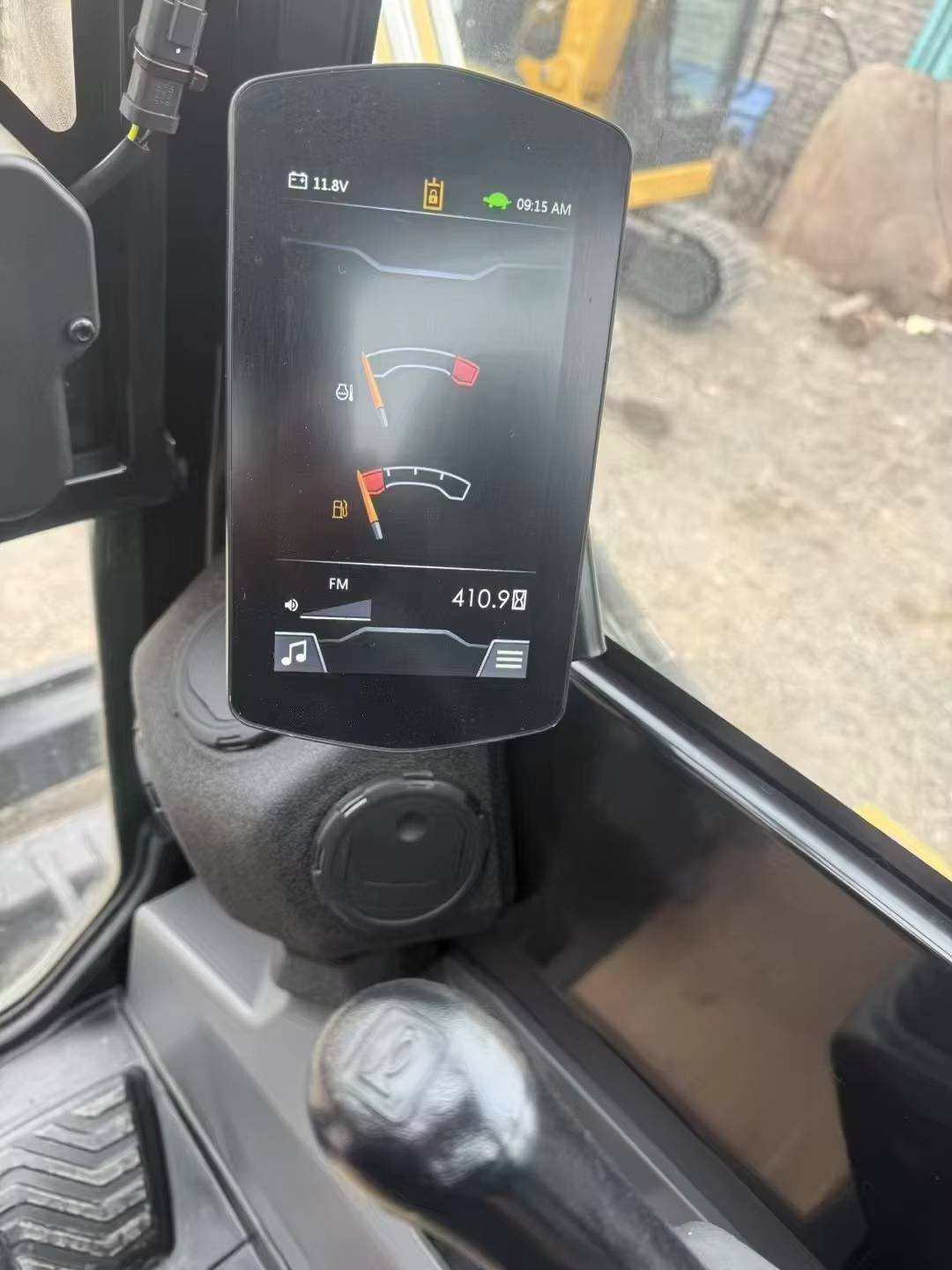 Used construction equipment – view 3