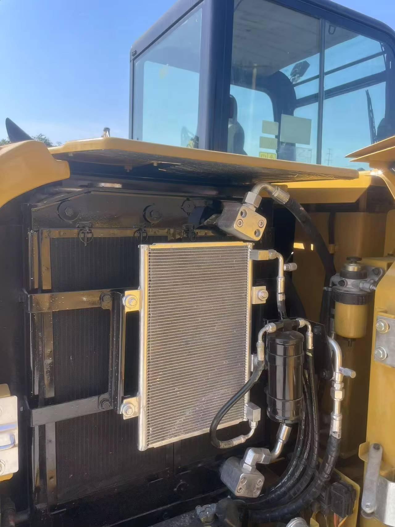 Used construction equipment – view 5