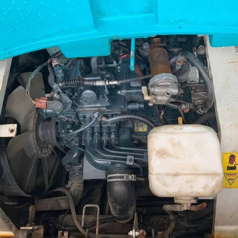 Used construction equipment – view 5