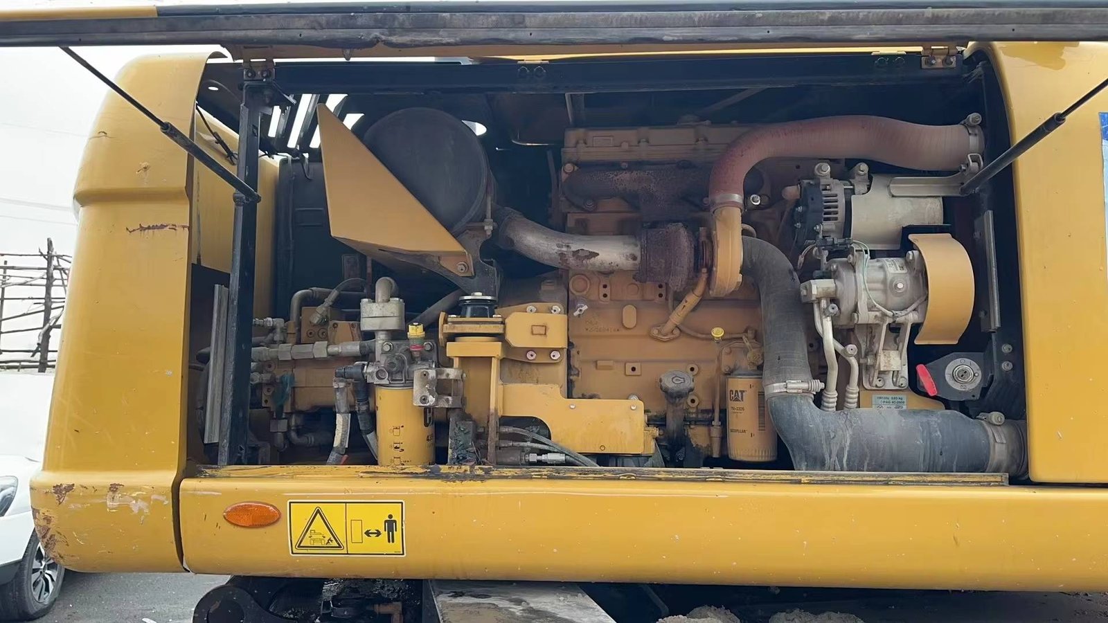 Used construction equipment – view 5