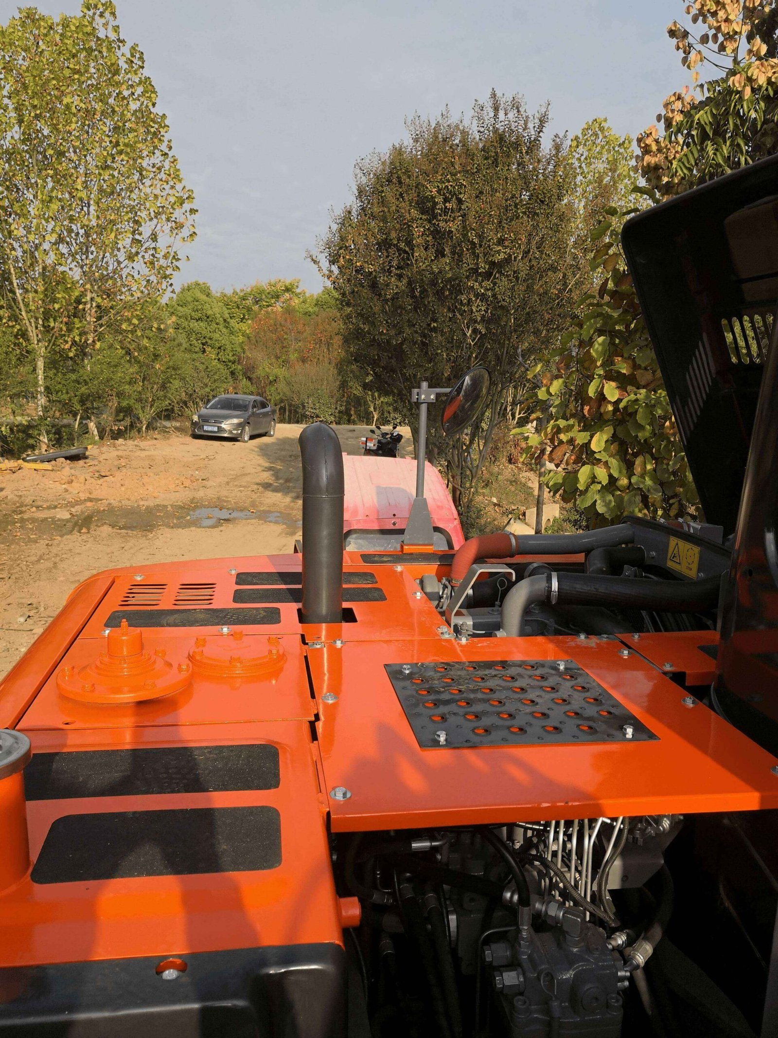 Used construction equipment – view 5