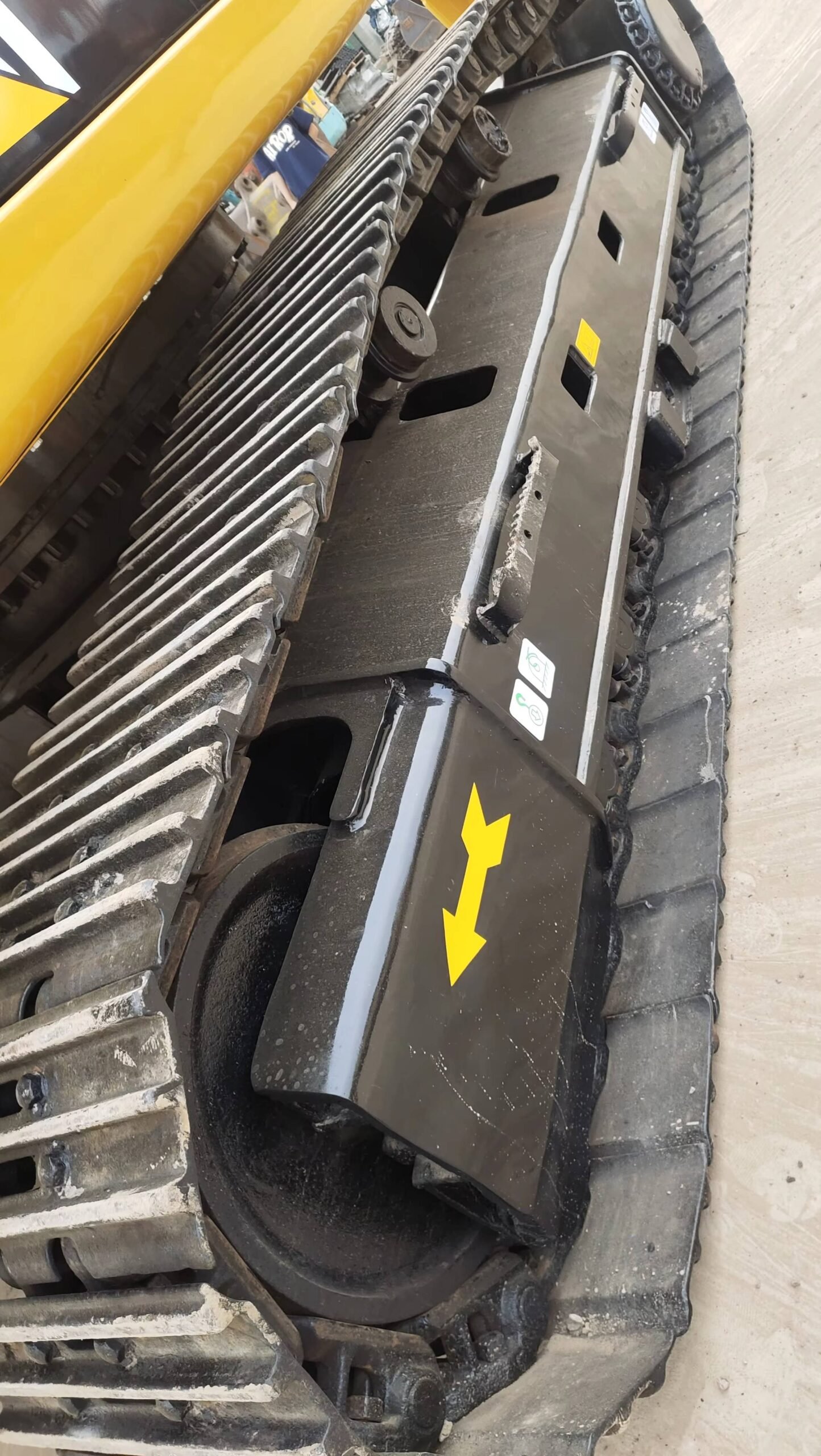 Used construction equipment – view 6