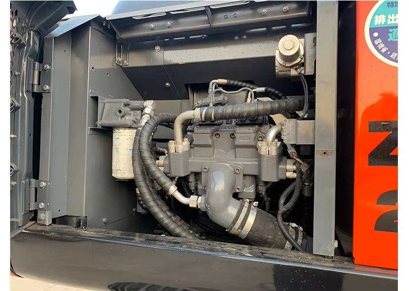 Used construction equipment – view 6