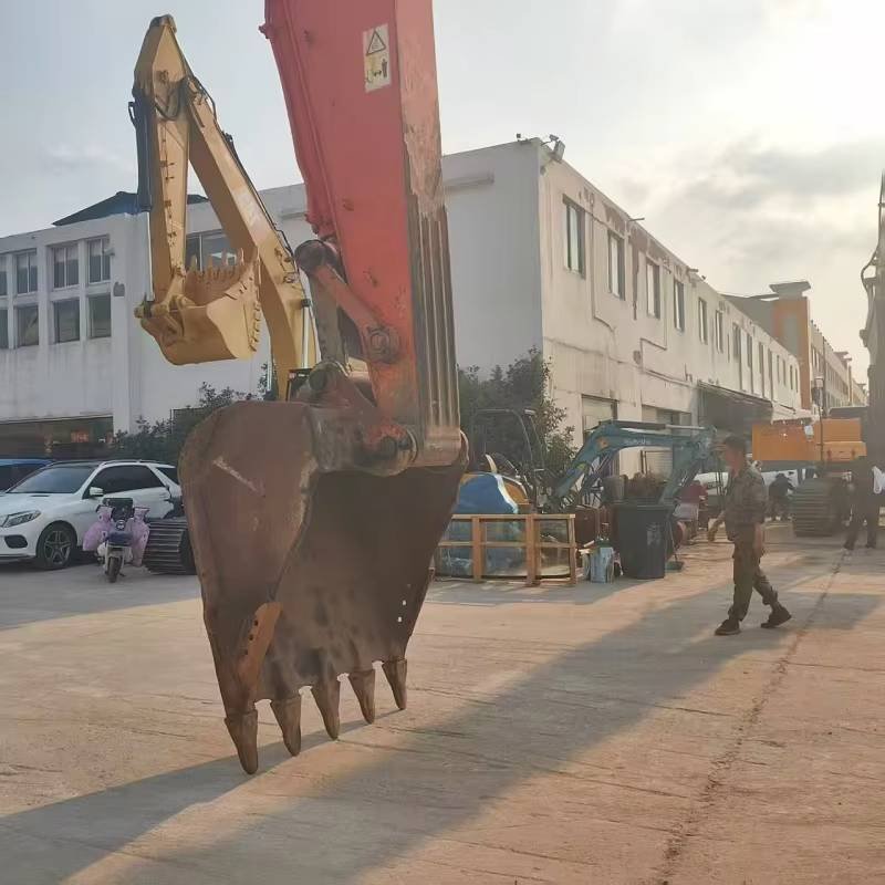 Used construction equipment – view 6