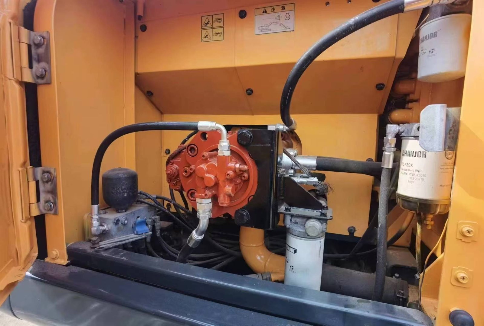 Used construction equipment – view 6