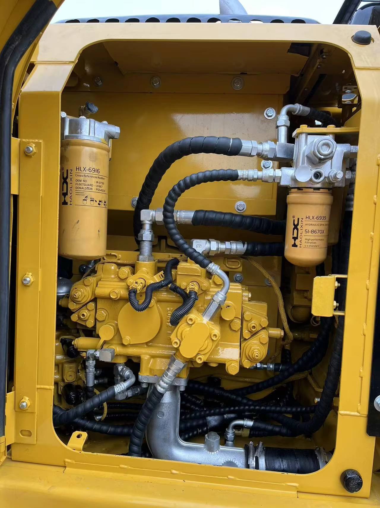 Used construction equipment – view 6